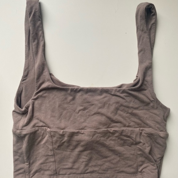 Aritzia Wilfred Orbit Tank size M - Picture 4 of 4